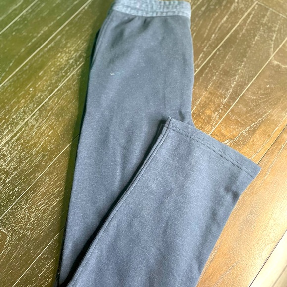 Boys navy track pants - Picture 2 of 6